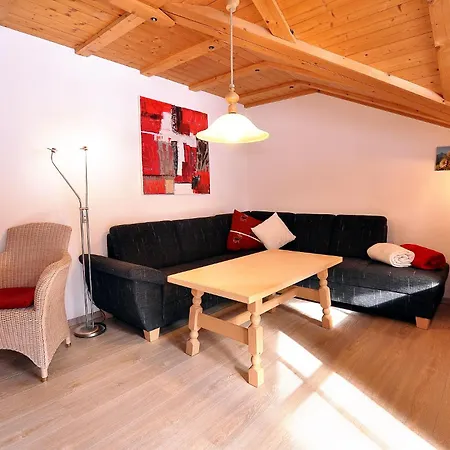 Holzhaus Lang * Langenwang